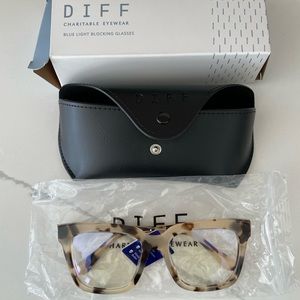 Diff Eyewear Bella cream tortoise blue light glasses